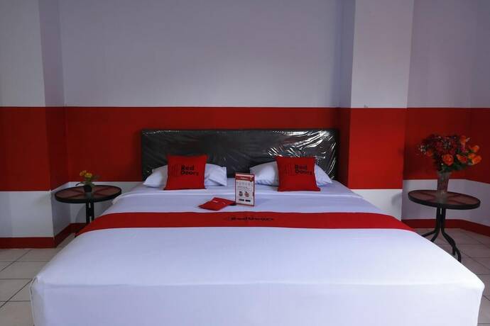 Imagen general del Hotel Reddoorz Plus @ Samratulangi Manado. Foto 12