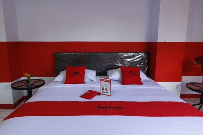 Imagen de la habitación del Hotel Reddoorz Plus @ Samratulangi Manado. Foto 21