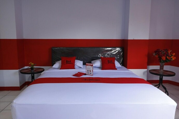 Imagen de la habitación del Hotel Reddoorz Plus @ Samratulangi Manado. Foto 22