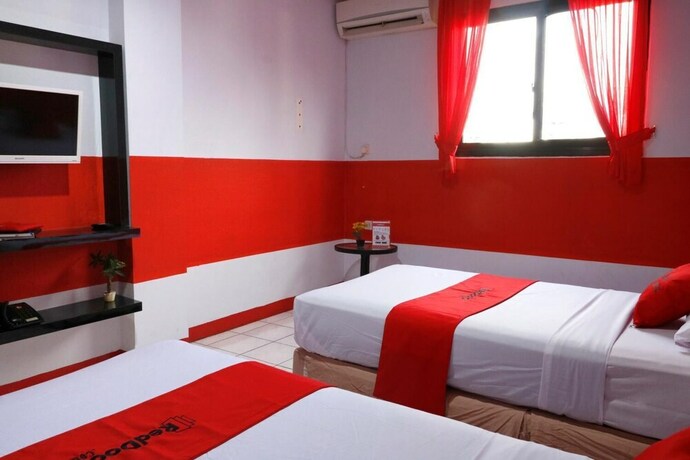 Imagen de la habitación del Hotel Reddoorz Plus @ Samratulangi Manado. Foto 33