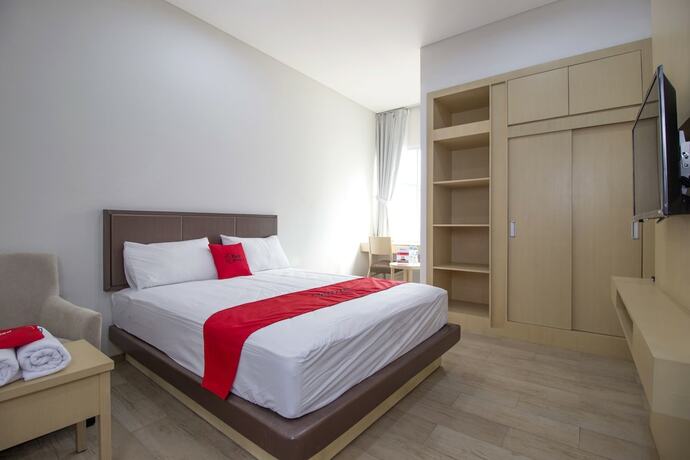 Imagen general del Hotel Reddoorz Plus @ Scbd. Foto 2