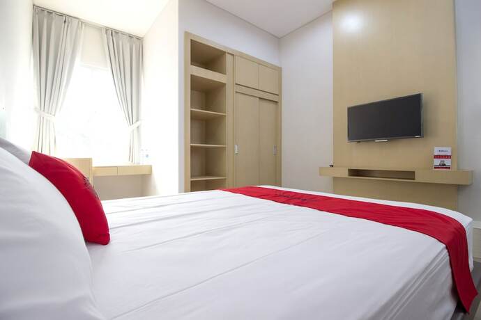 Imagen general del Hotel Reddoorz Plus @ Scbd. Foto 10