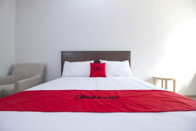 Imagen general del Hotel Reddoorz Plus @ Scbd. Foto 13