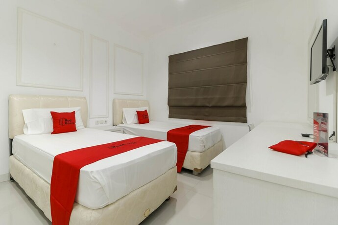 Imagen de la habitación del Hotel Reddoorz Plus @ Setiabudi Barat. Foto 21