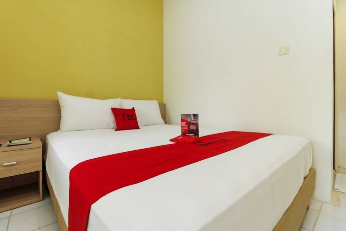 Imagen general del Hotel Reddoorz Plus @ Slamet Riyadi. Foto 2