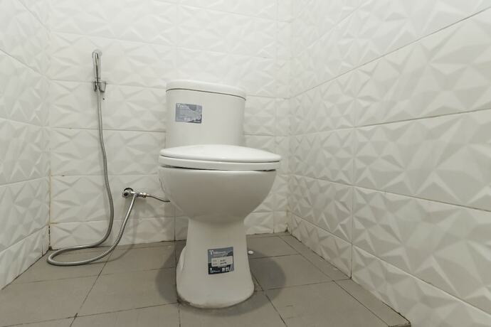 Imagen general del Hotel Reddoorz Plus @ Slamet Riyadi. Foto 5