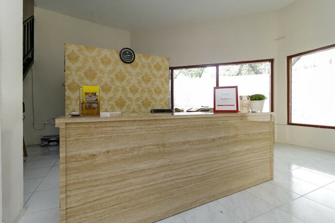 Imagen general del Hotel Reddoorz Plus @ Slamet Riyadi. Foto 8