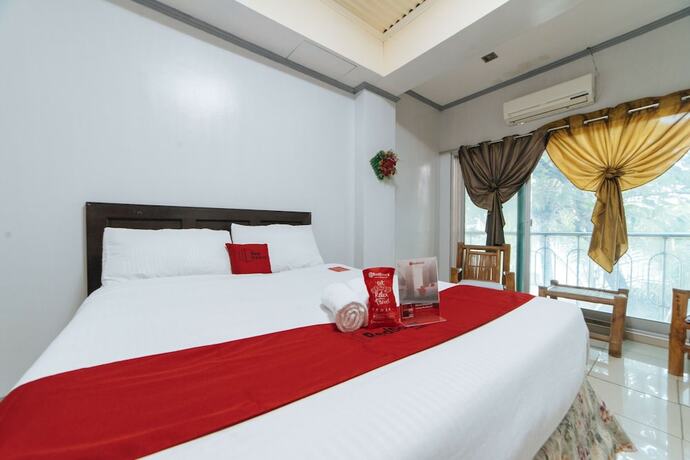 Imagen general del Hotel Reddoorz Plus @ Subic 2n2 Beach Resort Zambales. Foto 11