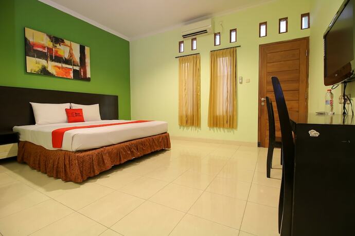 Imagen de la habitación del Hotel Reddoorz Plus @ Taman Siswa 2. Foto 17