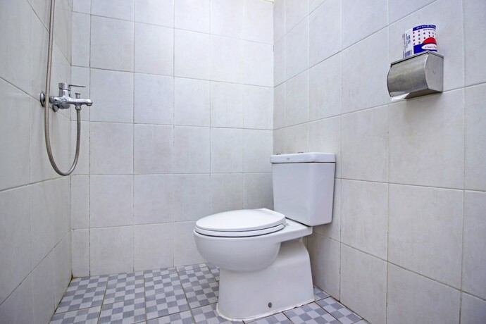 Imagen general del Hotel Reddoorz Plus @ Wastu Kencana. Foto 4
