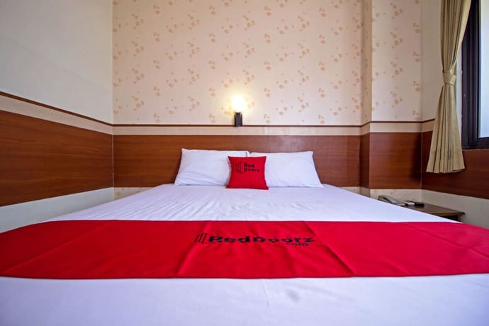 Imagen general del Hotel Reddoorz Plus @ Wastu Kencana. Foto 5