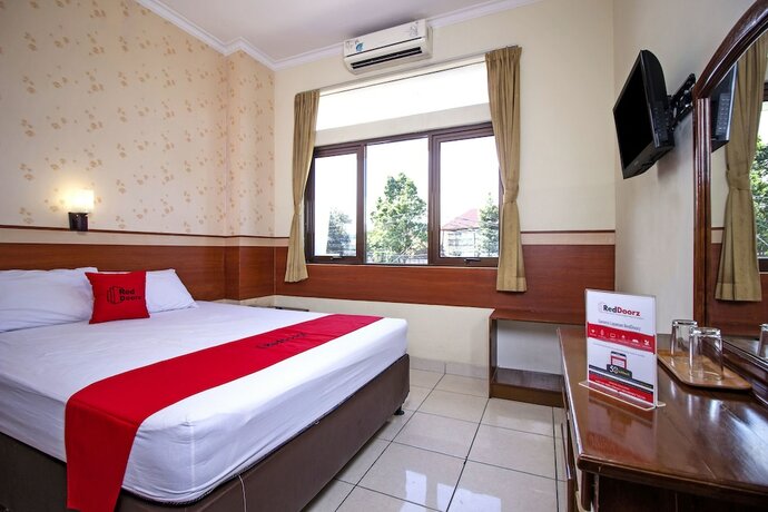Imagen general del Hotel Reddoorz Plus @ Wastu Kencana. Foto 13