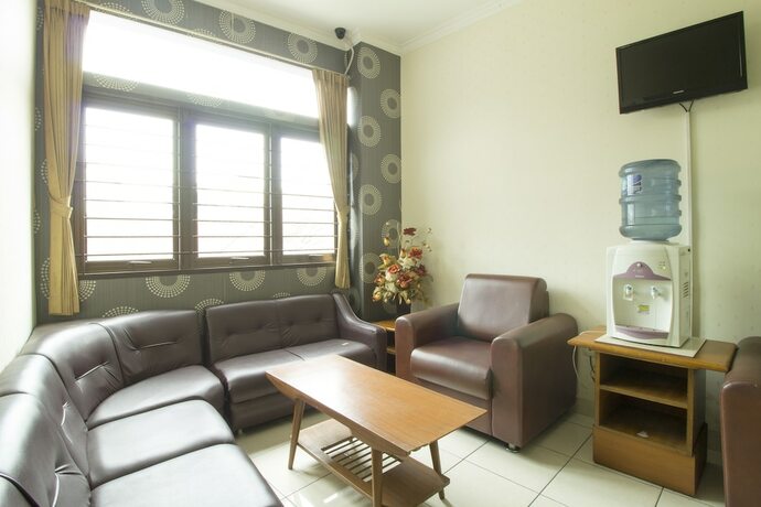 Imagen general del Hotel Reddoorz Plus @ Wastu Kencana. Foto 14