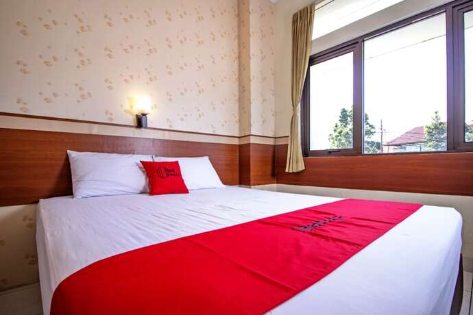 Imagen de la habitación del Hotel Reddoorz Plus @ Wastu Kencana. Foto 25