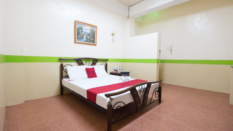 Imagen de la habitación del Hotel Reddoorz @ Praferosa Resort Calamba. Foto 5