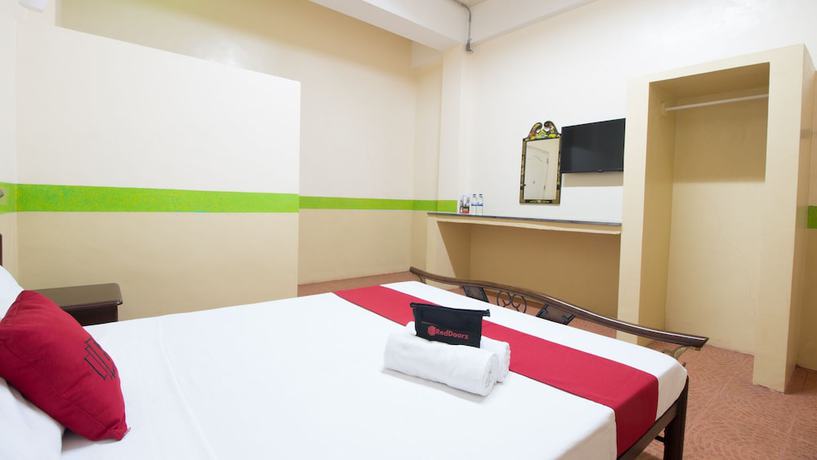 Imagen de la habitación del Hotel Reddoorz @ Praferosa Resort Calamba. Foto 19