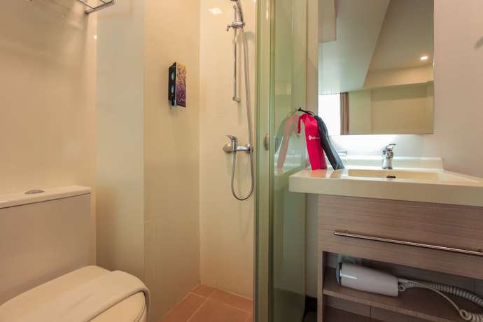 Imagen de la habitación del Hotel Reddoorz Premium @ Balestier. Foto 2
