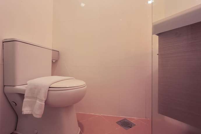 Imagen de la habitación del Hotel Reddoorz Premium @ Balestier. Foto 13
