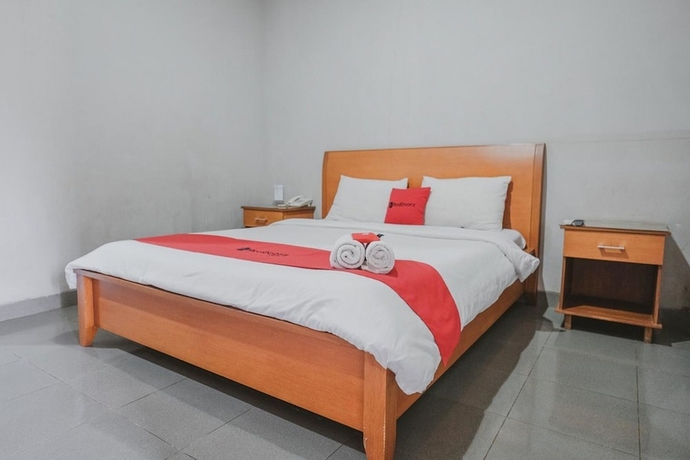 Imagen de la habitación del Hotel Reddoorz Premium @ Jalan Pal 10 Jambi. Foto 8