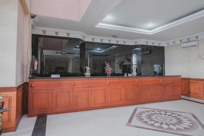 Imagen de los interiores del Hotel Reddoorz Premium @ Jalan Pal 10 Jambi. Foto 18
