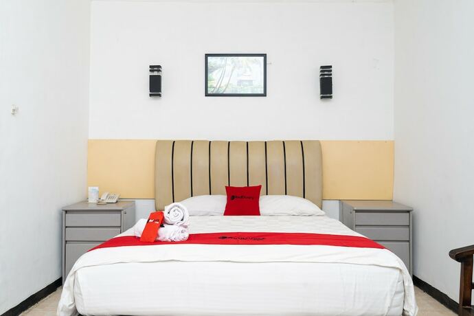 Imagen de la habitación del Hotel Reddoorz Premium @ Lido Sukabumi. Foto 28