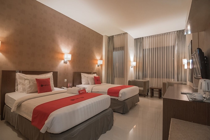 Imagen de la habitación del Hotel Reddoorz Premium Near Paris Van Java Mall. Foto 6