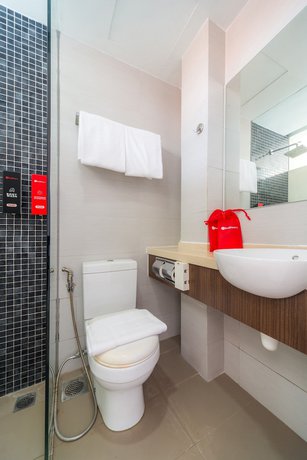 Imagen de la habitación del Hotel Reddoorz Premium @ Serangoon (sg Clean). Foto 6