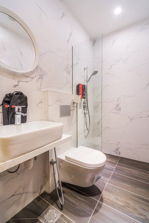 Imagen de la habitación del Hotel Reddoorz Premium @ Serangoon (sg Clean). Foto 12