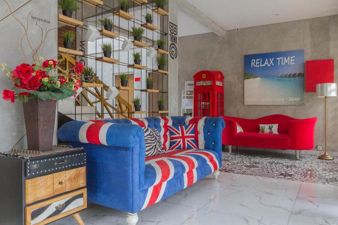 Imagen de los interiores del Hotel Reddoorz Premium @ The Batik Moh. Toha. Foto 20