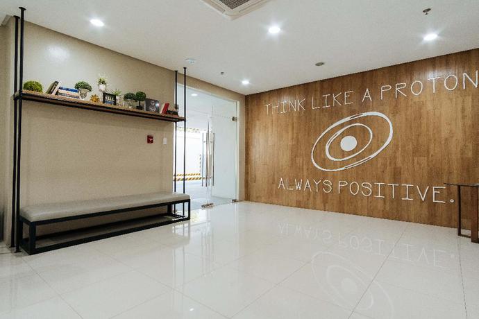 Imagen de los interiores del Hotel Reddoorz Premium @ Vista Heights Legarda. Foto 20