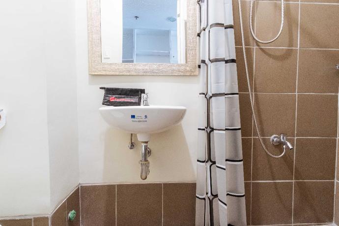 Imagen de la habitación del Hotel Reddoorz Premium @ Vista Heights Legarda. Foto 10