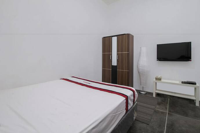 Imagen de la habitación del Hotel Reddoorz @ Radio Dalam. Foto 21