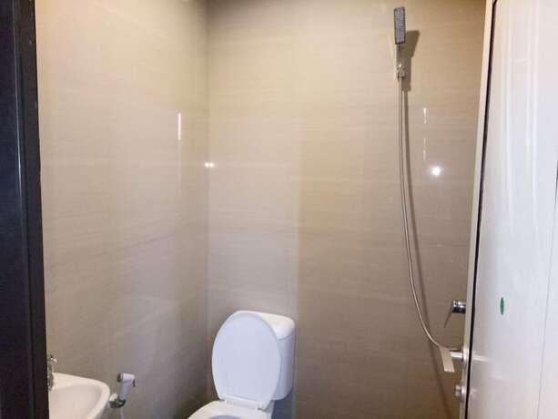 Imagen general del Hotel Reddoorz @ Raya Ngagel 2. Foto 2