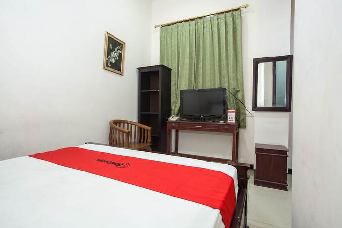 Imagen general del Hotel Reddoorz @ Raya Ngagel 2. Foto 12