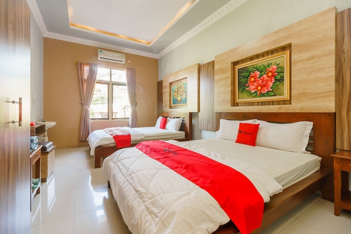 Imagen de la habitación del Hotel Reddoorz Resort Premium @ Sangkan Hurip Kuningan. Foto 4