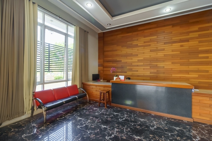 Imagen de los interiores del Hotel Reddoorz Resort Premium @ Sangkan Hurip Kuningan. Foto 17