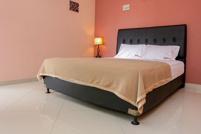 Imagen de la habitación del Hotel Reddoorz @ Sersan Bajuri. Foto 22