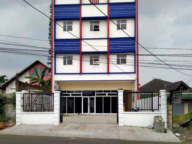 Imagen general del Hotel Reddoorz @ Sindangbarang Bogor. Foto 1