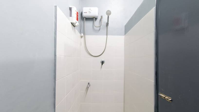 Imagen de la habitación del Hotel Reddoorz @ Sunfields Lipa Batangas. Foto 12