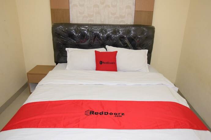 Imagen de la habitación del Hotel Reddoorz Syariah Near Jogja City Mall 2. Foto 38