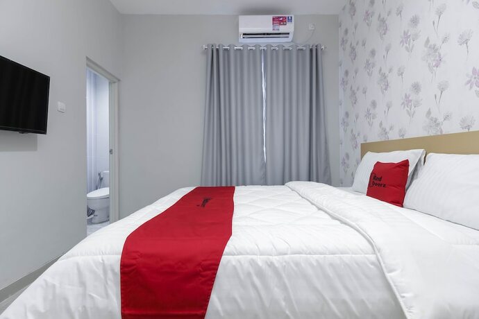 Imagen general del Hotel Reddoorz Syariah Near Metropolitan Mall Bekasi. Foto 2