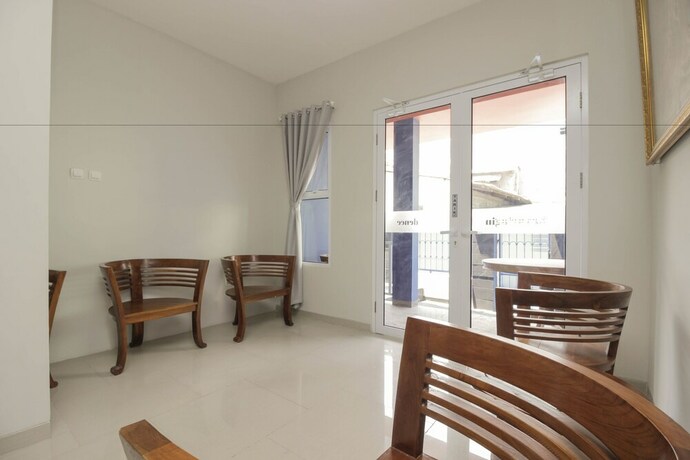 Imagen general del Hotel Reddoorz Syariah Near Metropolitan Mall Bekasi. Foto 3