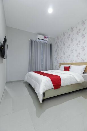 Imagen general del Hotel Reddoorz Syariah Near Metropolitan Mall Bekasi. Foto 14