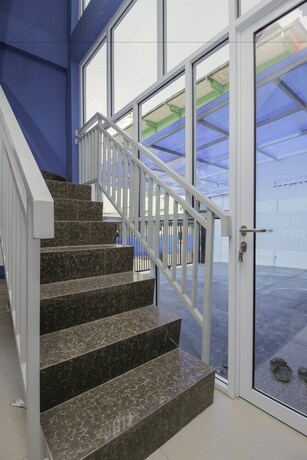Imagen de los interiores del Hotel Reddoorz Syariah Near Metropolitan Mall Bekasi. Foto 31