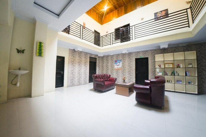 Imagen de los interiores del Hotel Reddoorz Syariah Near Rsud Ainun Habibie Gorontalo. Foto 33