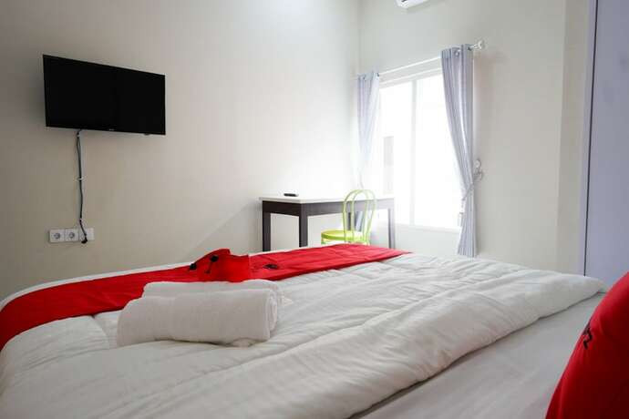 Imagen de la habitación del Hotel Reddoorz Syariah Near Rsud Margono Purwokerto. Foto 6