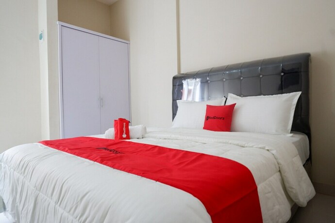 Imagen de la habitación del Hotel Reddoorz Syariah Near Rsud Margono Purwokerto. Foto 13