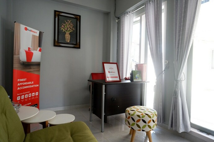 Imagen de los interiores del Hotel Reddoorz Syariah Near Rsud Margono Purwokerto. Foto 19