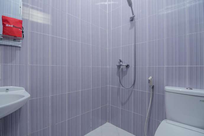 Imagen de la habitación del Hotel Reddoorz Syariah Plus @ Banjarbaru. Foto 7