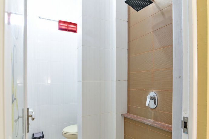 Imagen de la habitación del Hotel Reddoorz @ Uluwatu Bali. Foto 10